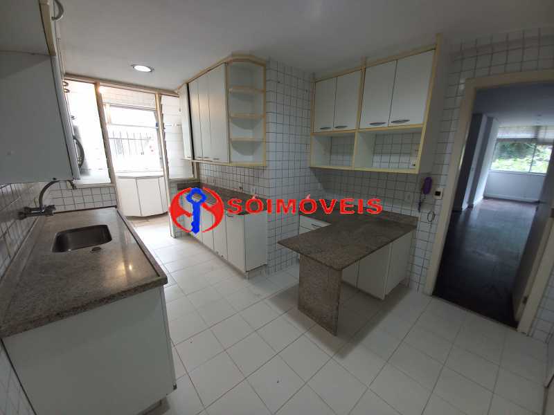 Conheça COPA COZINHA 2 do imóvel - EXCELENTE IMÓVEL EM PRÉDIO REQUISITADO DO LEBLON. 130 M2, 4 QUARTOS, SUÍTE, DEPENDÊNCIAS, 1 VAGA ESCRITURADA. - LBAP42100 - 22 COPA COZINHA 2 - 22