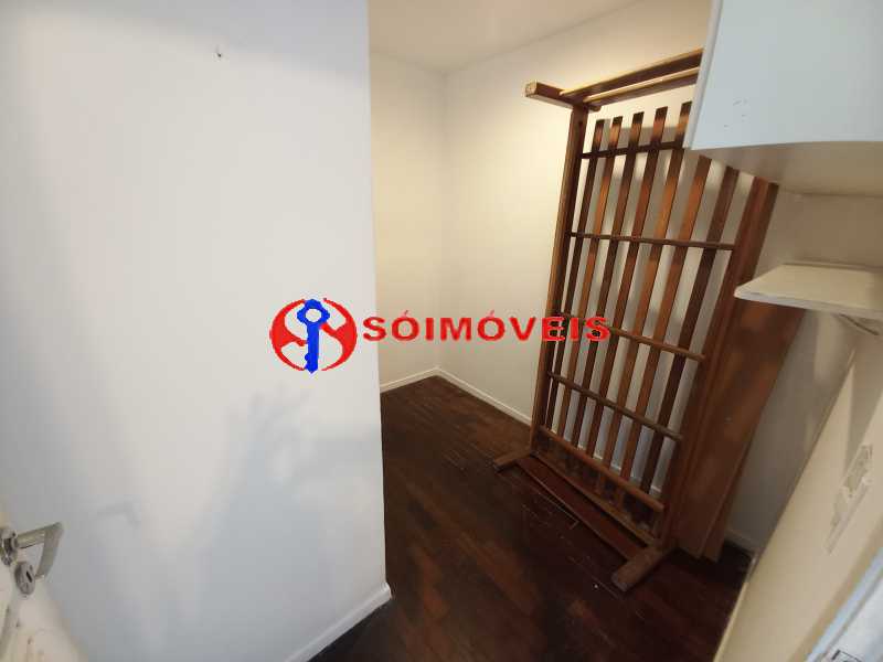 Conheça QUARTO DE EMPREGADA do imóvel - EXCELENTE IMÓVEL EM PRÉDIO REQUISITADO DO LEBLON. 130 M2, 4 QUARTOS, SUÍTE, DEPENDÊNCIAS, 1 VAGA ESCRITURADA. - LBAP42100 - 24 QUARTO DE EMPREGADA - 24