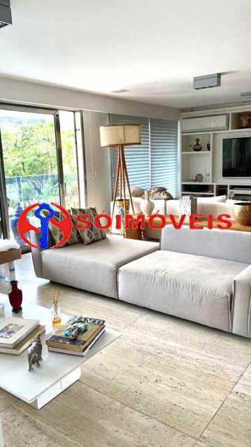 WhatsApp Image 2022-01-18 at 1 - 4