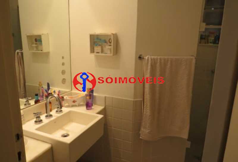 9b5e277b0742f74aa8af16f3eb19ed - 15