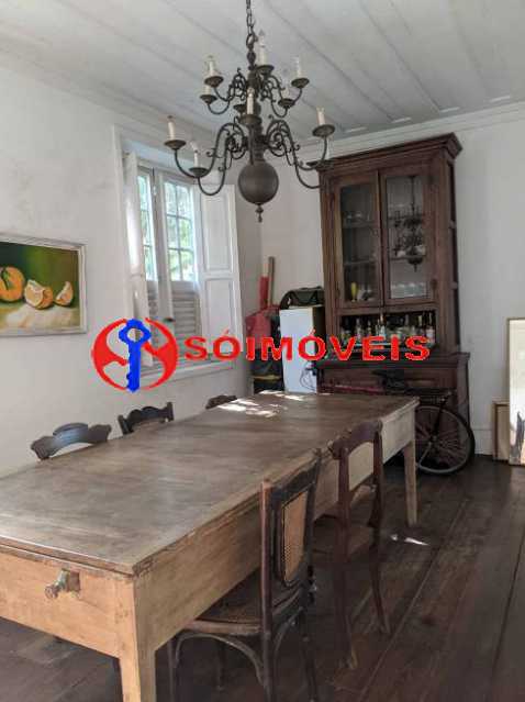 Conheça 4 do imóvel - NO ALTO DA BOA VISTA MARAVILHOSA CASA COLONIAL DE DOIS ANDARES TODA ARBORIZADA VAGA PARA TRÊS CARROS . DOC. OK .OPORTUNIDADE!!!! - LBCA40085 - 4 4 - 4