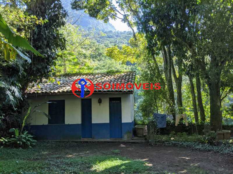 Conheça 15 do imóvel - NO ALTO DA BOA VISTA MARAVILHOSA CASA COLONIAL DE DOIS ANDARES TODA ARBORIZADA VAGA PARA TRÊS CARROS . DOC. OK .OPORTUNIDADE!!!! - LBCA40085 - 15 15 - 15