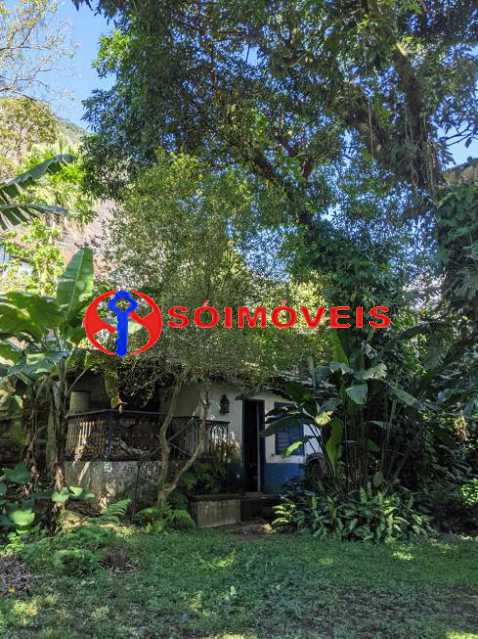 Conheça 1 do imóvel - NO ALTO DA BOA VISTA MARAVILHOSA CASA COLONIAL DE DOIS ANDARES TODA ARBORIZADA VAGA PARA TRÊS CARROS . DOC. OK .OPORTUNIDADE!!!! - LBCA40085 - 1 1 - 1