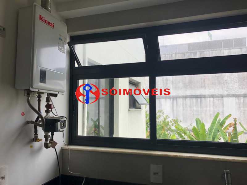 ef8607f4-9b5d-490b-bb12-c37694 - 18