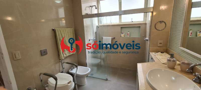 6d5a43fe-00b9-4bdf-8628-09d543 - 17