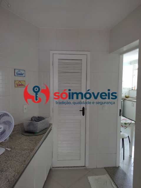 Conheça 10 do imóvel - Espetacular casa duplex! sala, 3 quartos, vaga e área externa. - LBCA30067 - 10 10 - 10