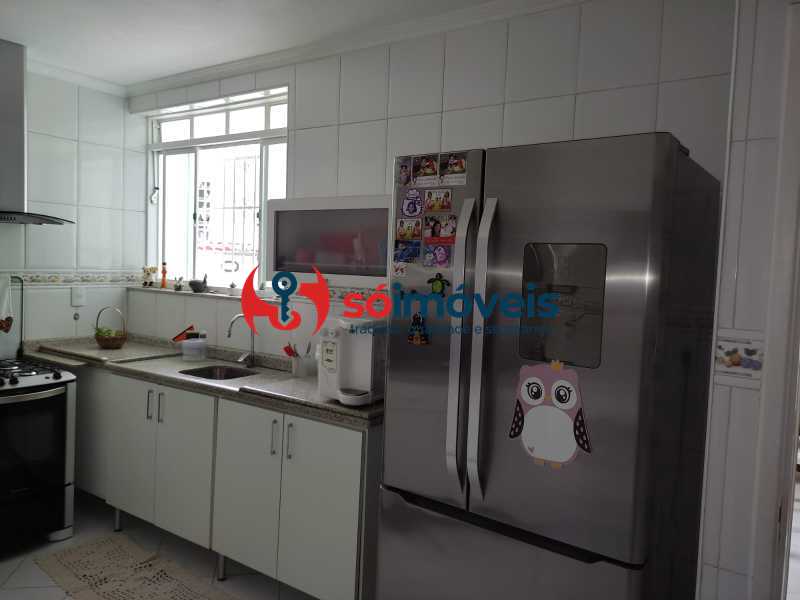 Conheça 12 do imóvel - Espetacular casa duplex! sala, 3 quartos, vaga e área externa. - LBCA30067 - 12 12 - 12
