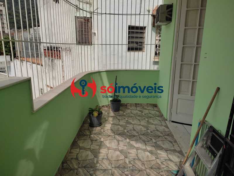 Conheça 30 do imóvel - Espetacular casa duplex! sala, 3 quartos, vaga e área externa. - LBCA30067 - 30 30 - 30