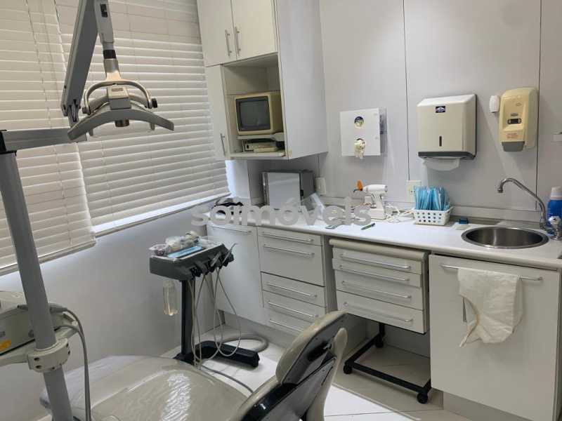 sala com pia e bancada de apoi - 13