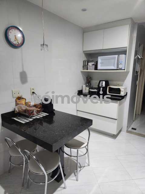 b902e489-e49b-4de0-9afb-7752d1 - 23