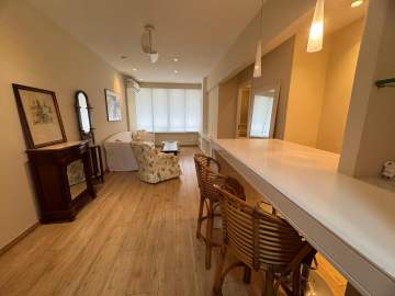 ÓTIMO INVESTIMENTO - Apartamento à venda Rua General Venâncio Flores,Rio de Janeiro,RJ Leblon - R$ 1.700.000 - LBAP24800