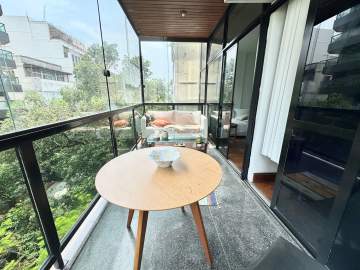 LOCALIZAÇÃO NOBRE - Quadrilátero de Ipanema! 86m², varandão, 2 quartos sendo 1 suíte, 1 vaga. - LBAP24801