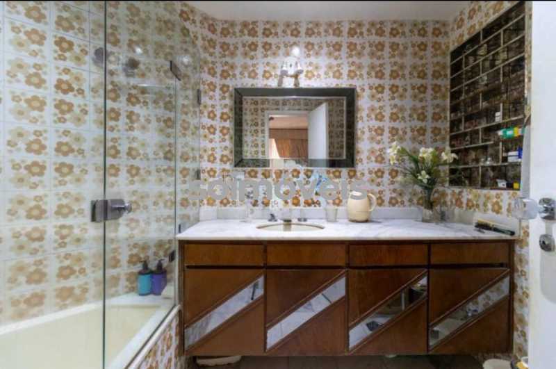 d9772e31-5db0-4793-8fd8-33e838 - 12