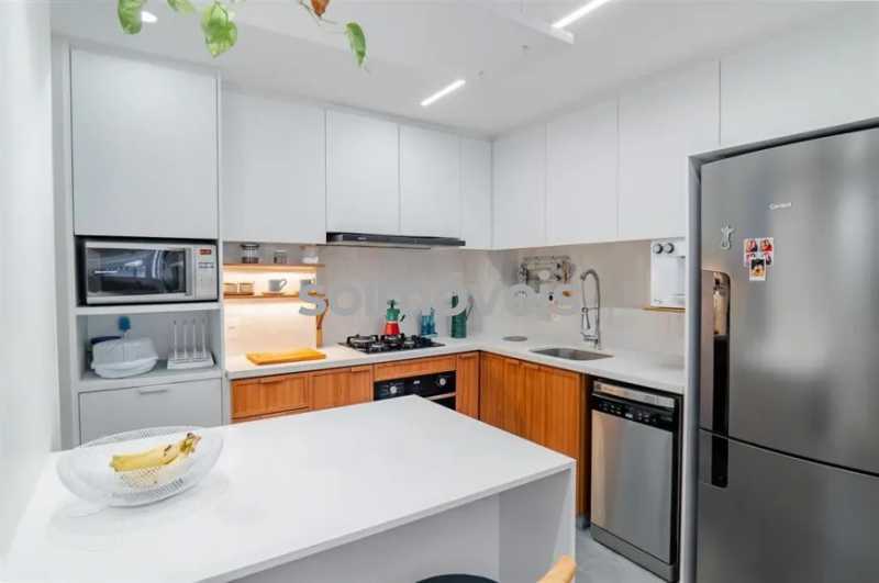 ec2db1d1d3c270a37f4857fe8fd9dd - 18