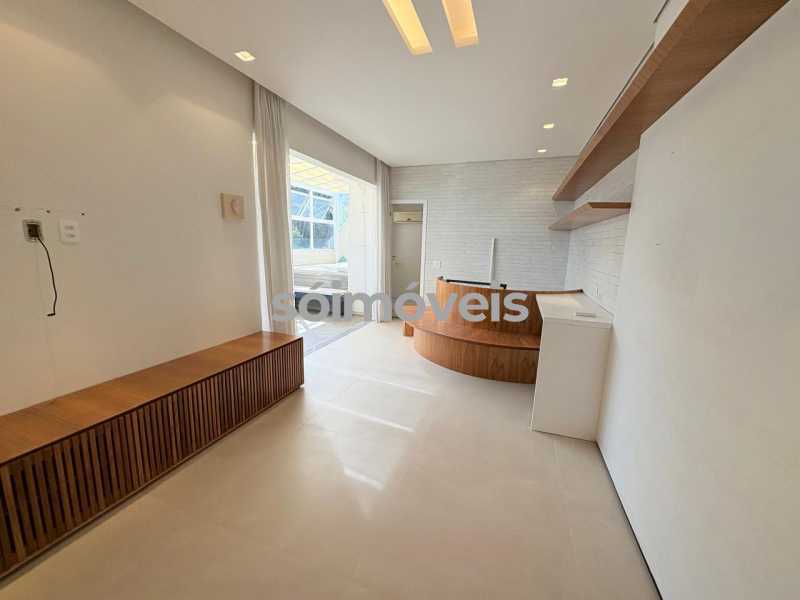 a2e2cd96-dc2d-402d-8fe1-e9e8d0 - 18