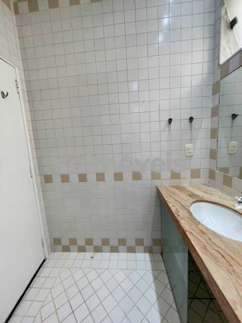 3839c699-220d-48c9-a98d-4756a0 - 16