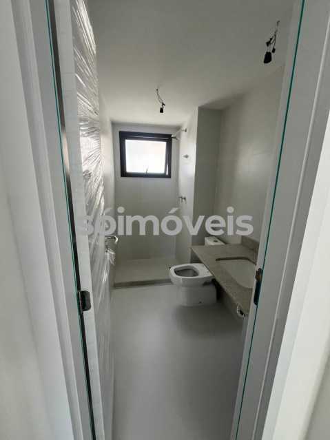 33895ddbc6ad6a410110_01 10 - 12