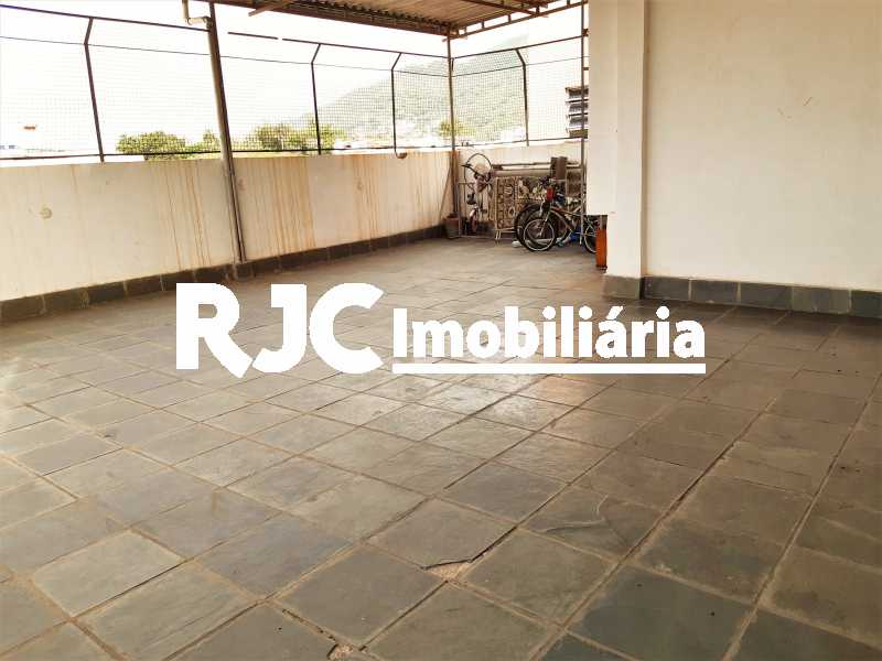 FOTO 28 - 28