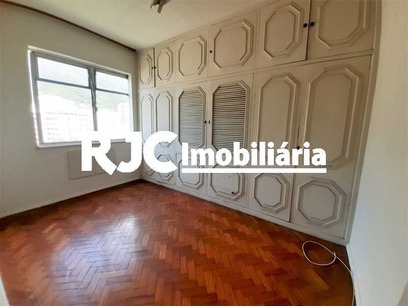 FOTO 9 - 8