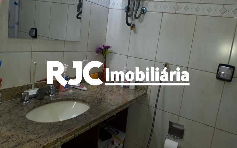 12   Banheiro Social - 12