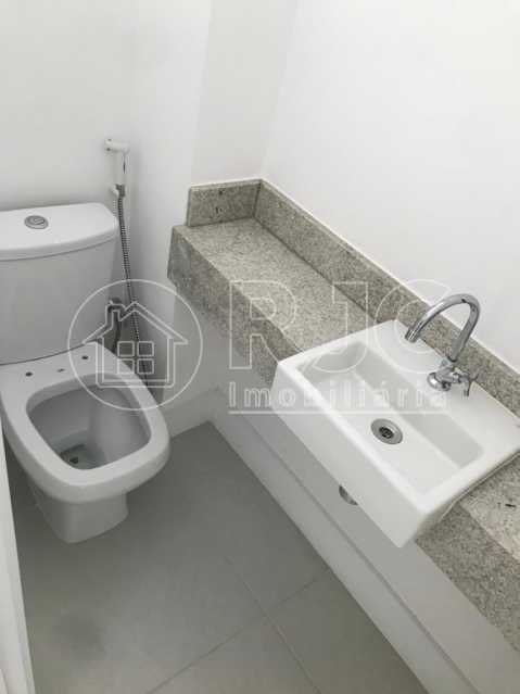 16. Lavabo 1º piso - 16