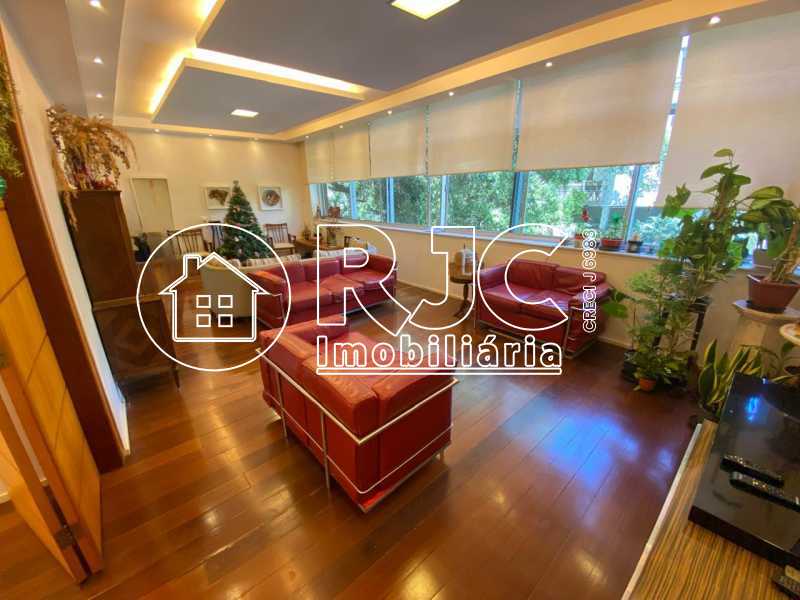 Conheça 4 do imóvel - Apartamento à venda Rua Itacuruçá, Tijuca, Rio de Janeiro - R$ 1.000.000 - MBAP40650 - 4 4 - 4
