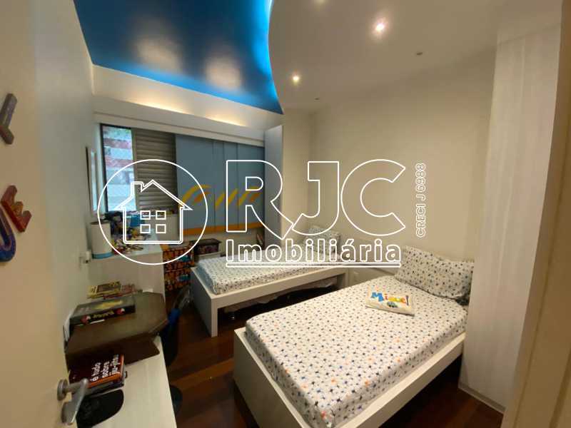 Conheça 12 do imóvel - Apartamento à venda Rua Itacuruçá, Tijuca, Rio de Janeiro - R$ 1.000.000 - MBAP40650 - 10 12 - 10