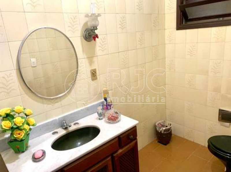 casa-com-4-quartos-a-venda-298 - 5