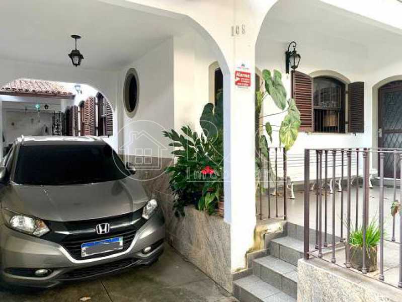 casa-com-4-quartos-a-venda-298 - 11