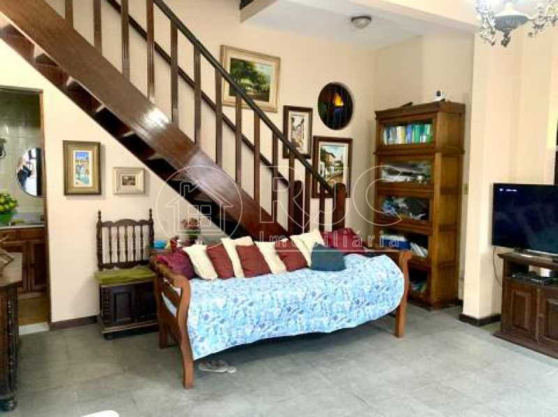 casa-com-4-quartos-a-venda-298 - 27