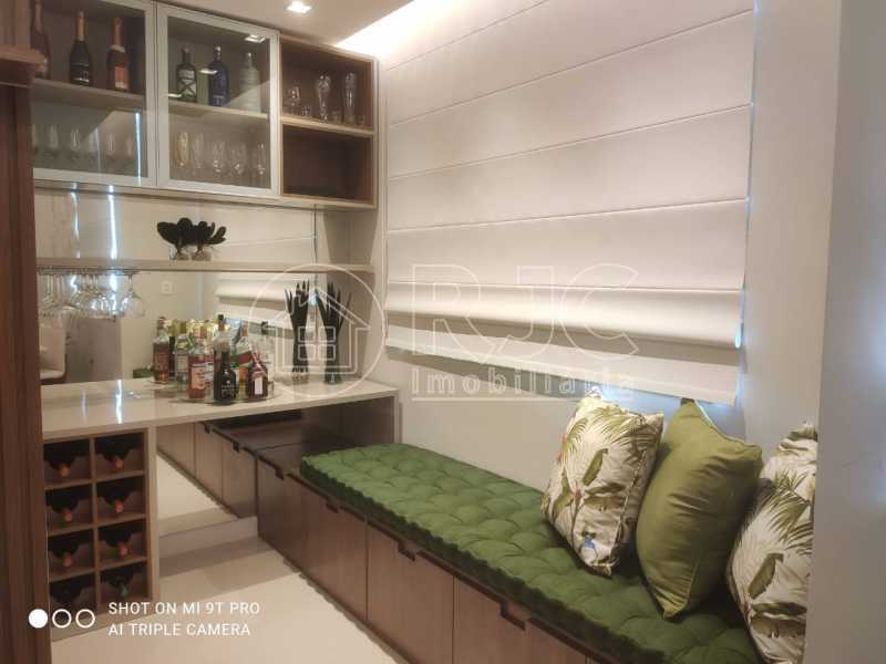 Conheça WhatsApp Image 2023-05-08 at 1 do imóvel - Apartamento à venda Rua Barata Ribeiro, Copacabana, Rio de Janeiro - R$ 1.250.000 - MBAP26990 - 14 WhatsApp Image 2023-05-08 at 1 - 14