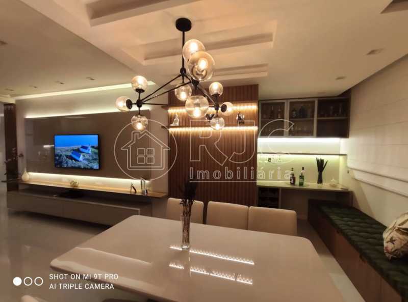 Conheça WhatsApp Image 2023-05-08 at 1 do imóvel - Apartamento à venda Rua Barata Ribeiro, Copacabana, Rio de Janeiro - R$ 1.250.000 - MBAP26990 - 4 WhatsApp Image 2023-05-08 at 1 - 4