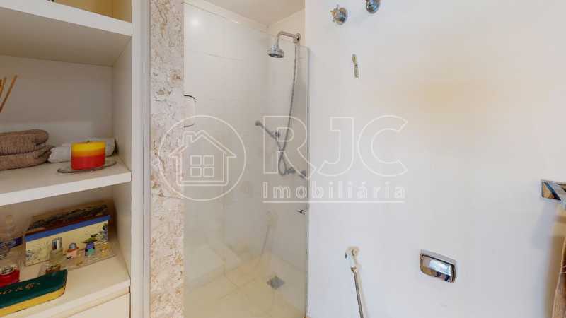 R-Negreiros-Lobato-30-Bathroom - 28