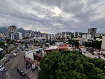 Ótima localização - Apartamento à venda Rua Visconde de Itamarati, Tijuca, Rio de Janeiro - R$ 400.000 - MBAP27869