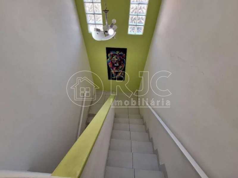 casa-com-5-quartos-venda-200m- - 23
