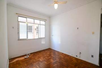 Apartamento à venda Rua do Matoso, Praça da Bandeira, Rio de Janeiro - R$ 220.000 - TIAP10038