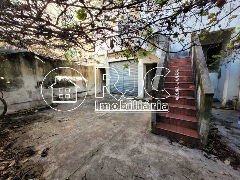 8b80bd40-dcb6-4d13-aa03-63a706 - 22