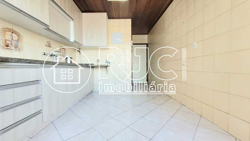 Conheça 17 do imóvel - Cobertura à venda Rua Haddock Lobo, Tijuca, Rio de Janeiro - R$ 890.000 - MBCO30688 - 18 17 - 18