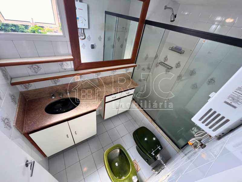 Untitled design - 12_18_11zon. - 17