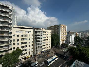 Ótima localização - Apartamento à venda Rua Uruguai, Tijuca, Rio de Janeiro - R$ 390.000 - MBAP11627