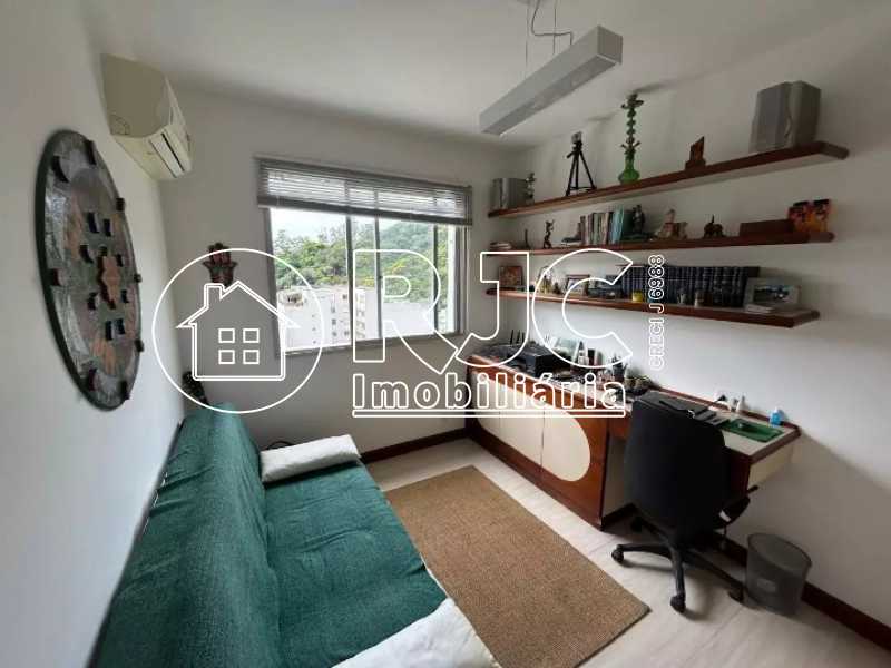 3d02250c-6d25-429c-9345-ba7ae2 - 3