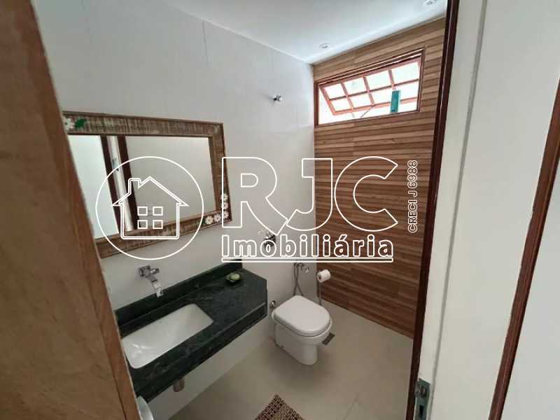 5cb9470e-cd72-433b-992a-bcb9d1 - 7