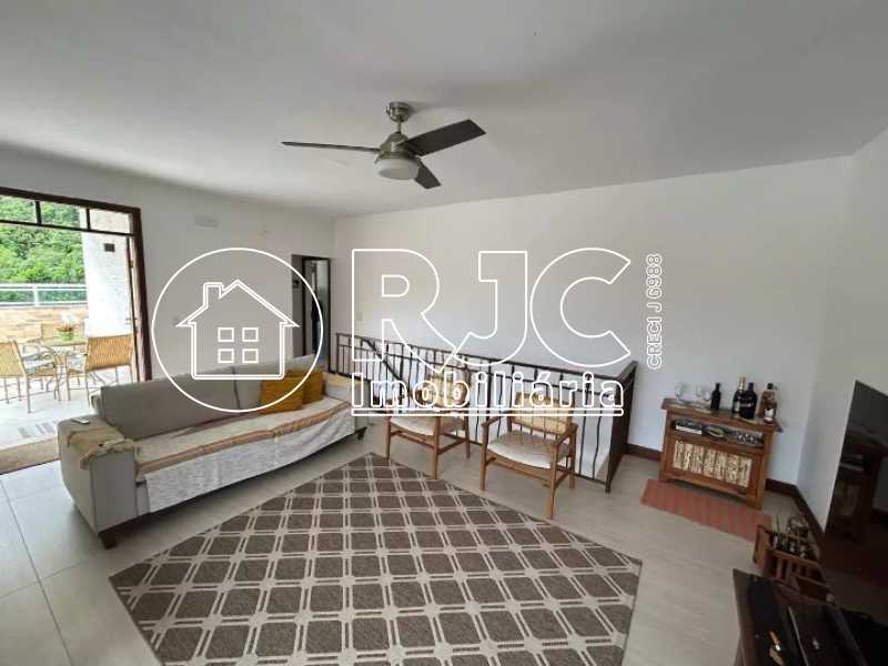 1808242b-25f1-426d-9411-859e75 - 17