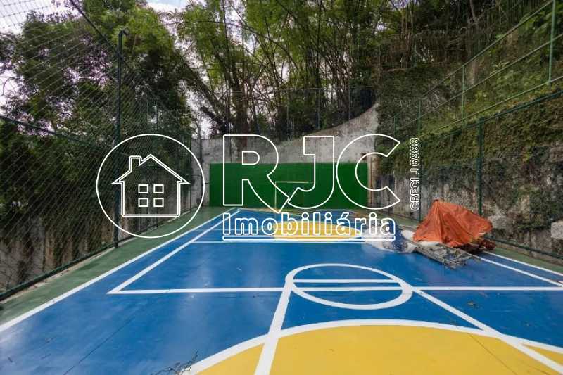 a36b7dcb-3784-4c45-bbbf-006f58 - 18