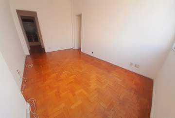 Ótima localização - Apartamento à venda Rua Visconde de Itamarati, Tijuca, Rio de Janeiro - R$ 360.000 - MBAP28613