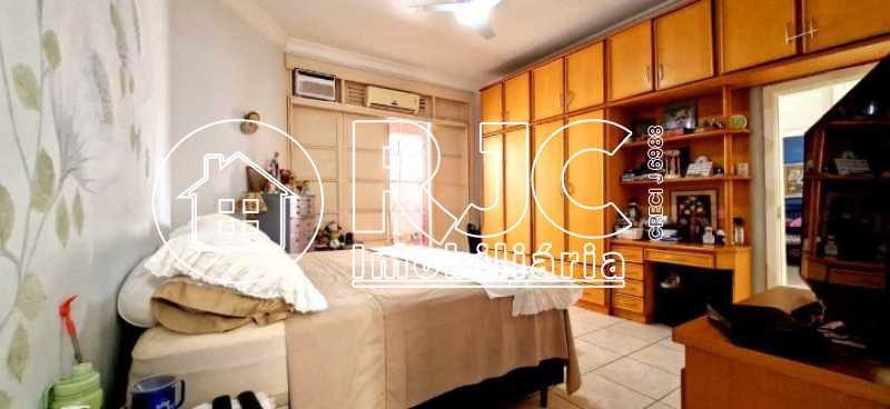 3edc039c-4c1d-4c4b-bb22-b0fe04 - 4