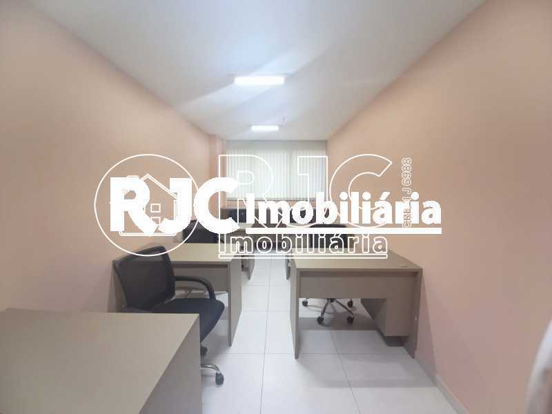 13943_G1646927425 - 5