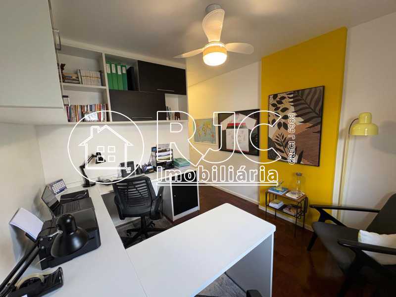 3c0fc821-994c-4c0c-82d7-9bd561 - 14