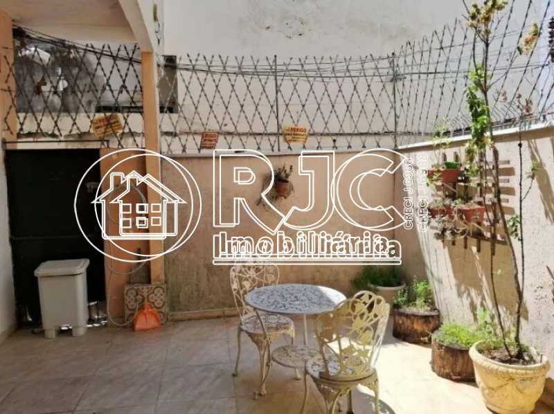 9d63f5a2-3b59-4f5f-b2a6-24c0c5 - 8