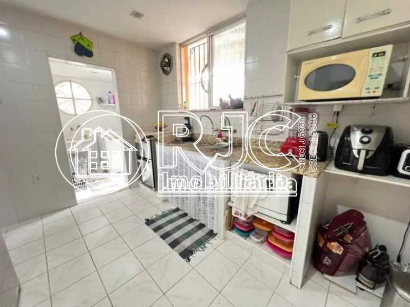 70a8c00d-2e7b-40f0-8e04-b920a2 - 11